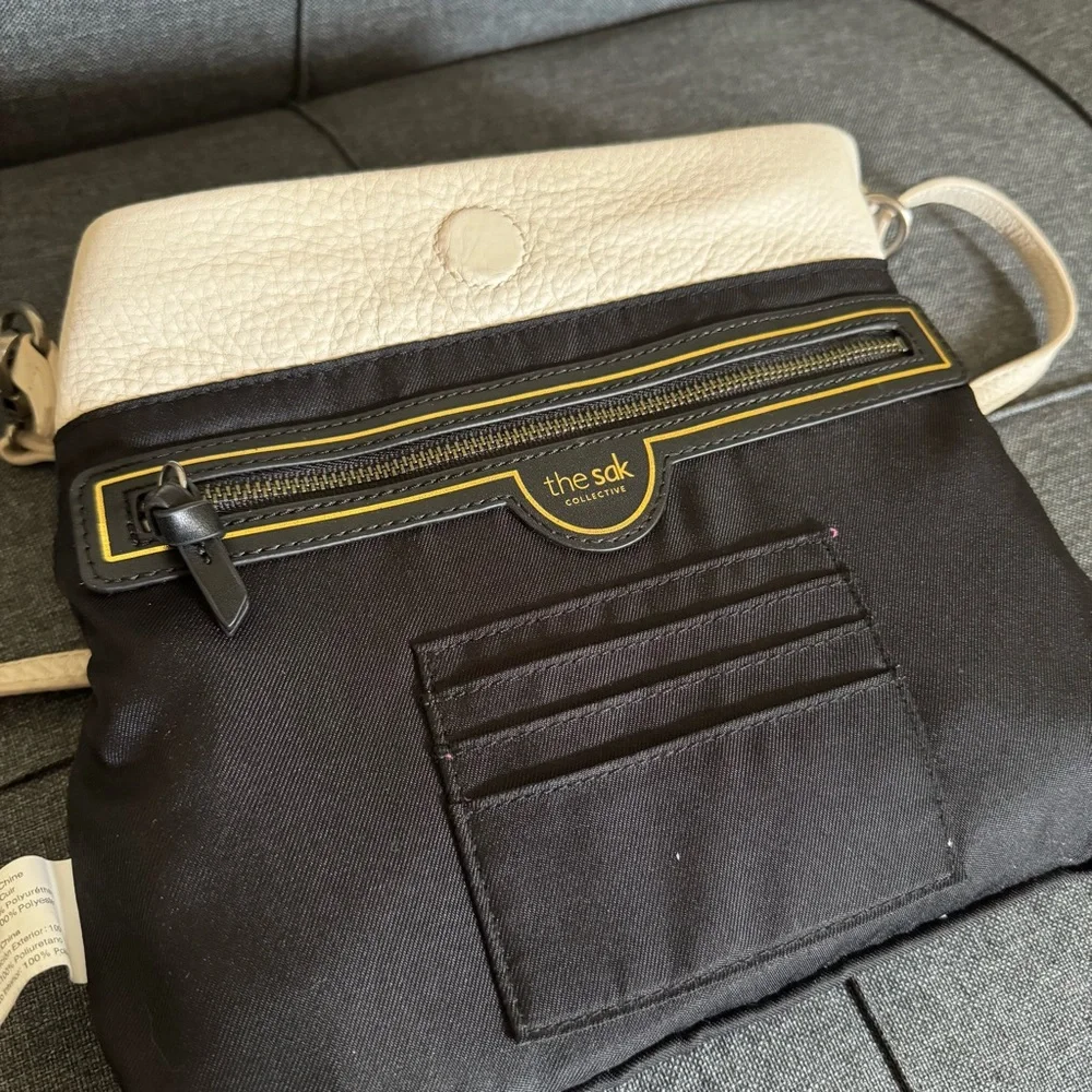 The Sak 100% Leather Cream Shoulder Bag - Picture 15 of 16